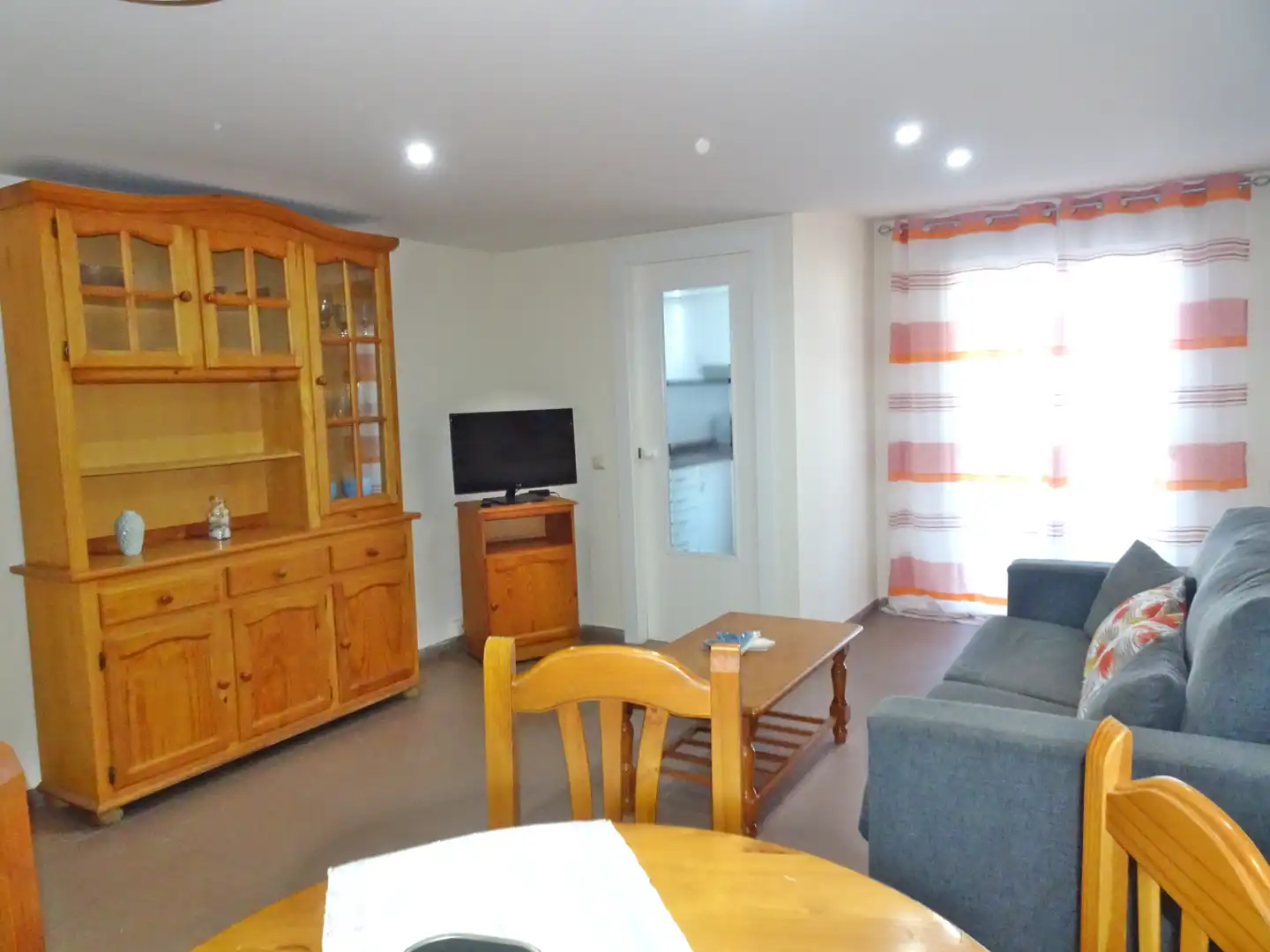Sala de estar de Apartamento de alquiler en Gandia con Terraza, Amueblado y Horno