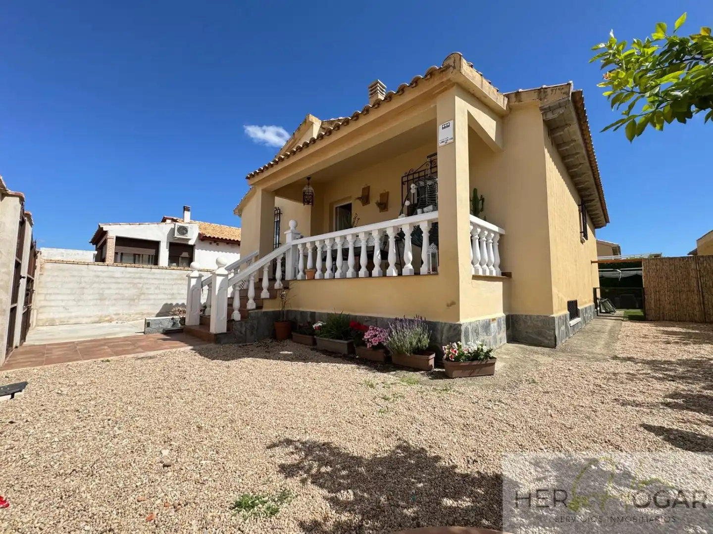 Vista exterior de Casa o chalet en venta en Burguillos de Toledo con Aire acondicionado, Calefacción y Jardín privado