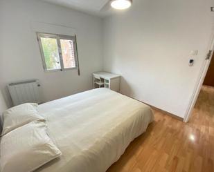 Dormitori de Apartament per a compartir en  Madrid Capital amb Calefacció, Moblat i Rentadora