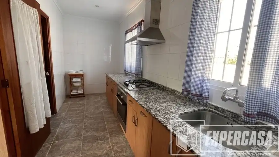 Cuina de Casa o xalet en venda en Llíria amb Aire condicionat i Piscina