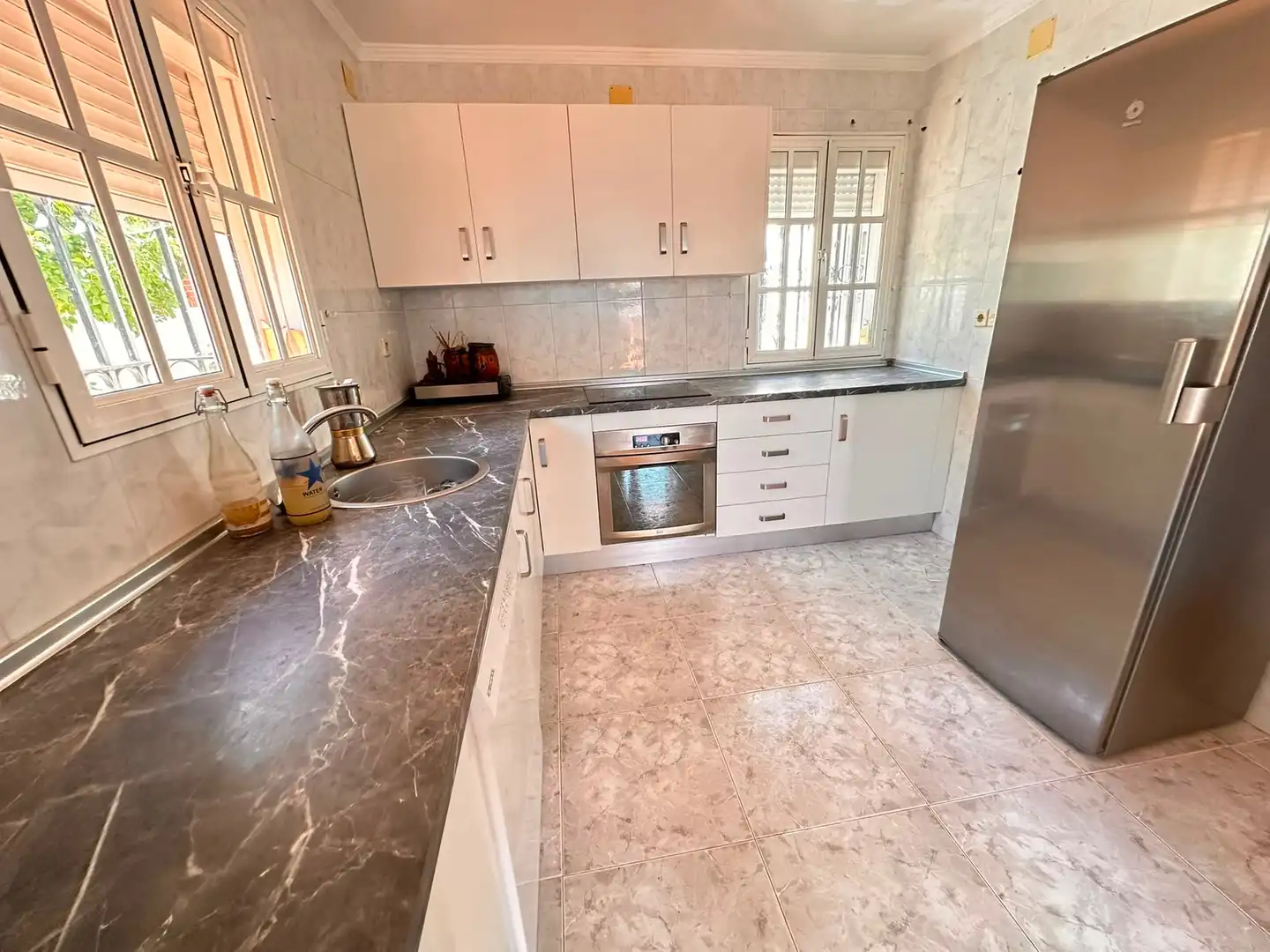 Cocina de Casa o chalet en venta en Alhaurín El Grande con Jardín privado, Terraza y Piscina