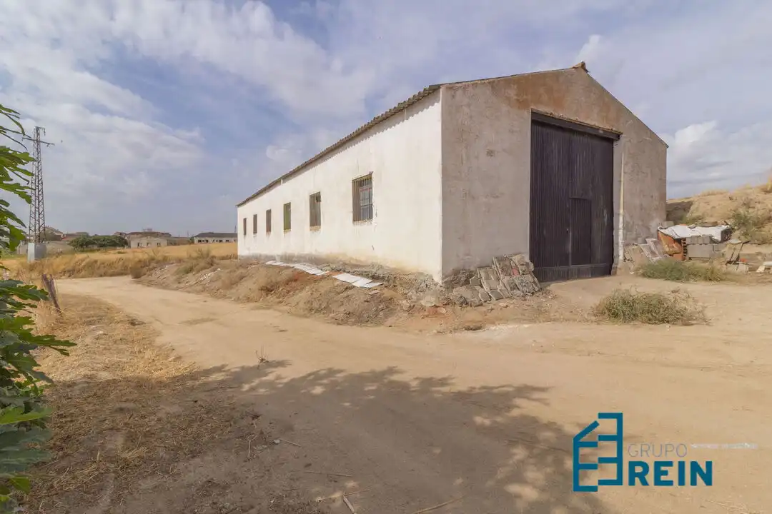 Exterior view of Industrial buildings for sale in Recas, Toledo