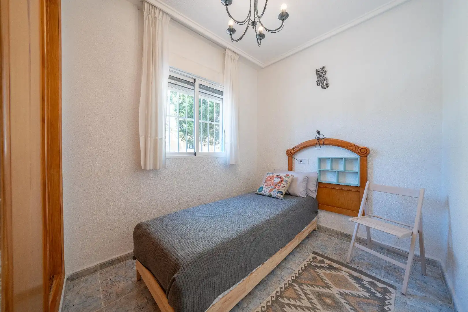 Dormitori de Casa o xalet en venda en Elche / Elx amb Piscina comunitària