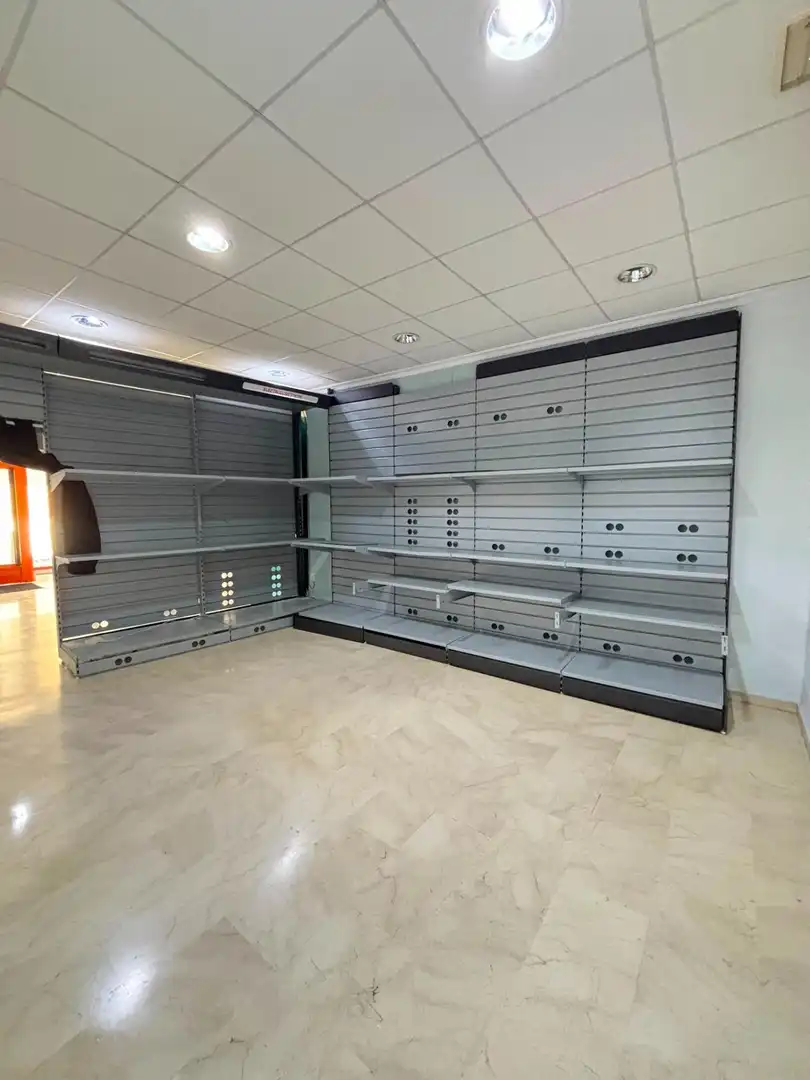 Local comercial de lloguer a Valdepeñas, imagen 5