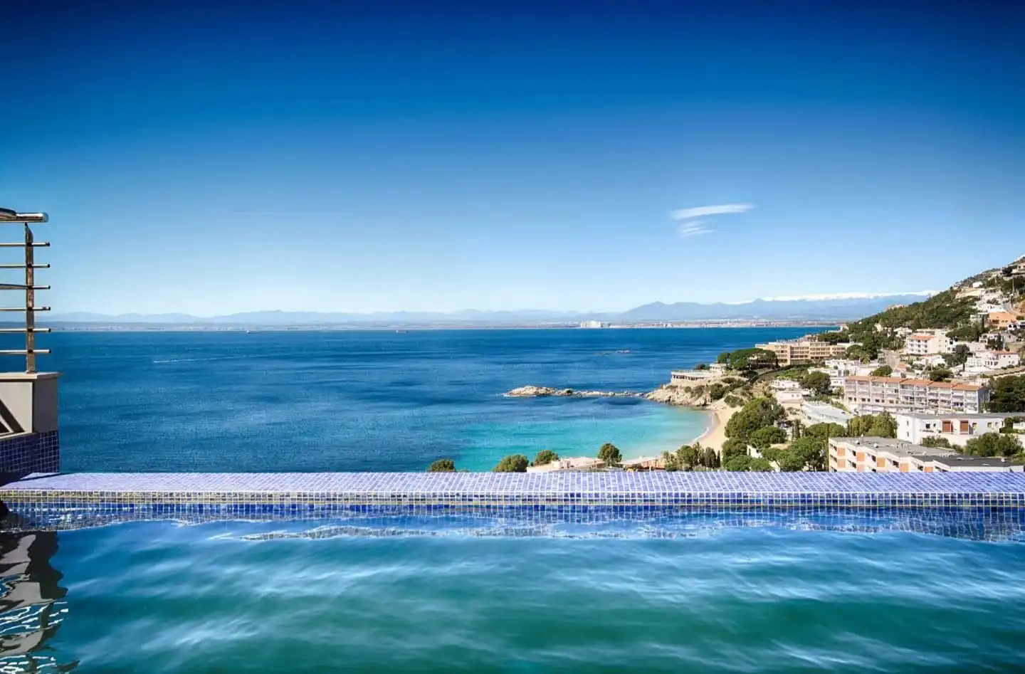 Swimming pool of Houses for sale in Almadrava - Canyelles - Puig-Rom