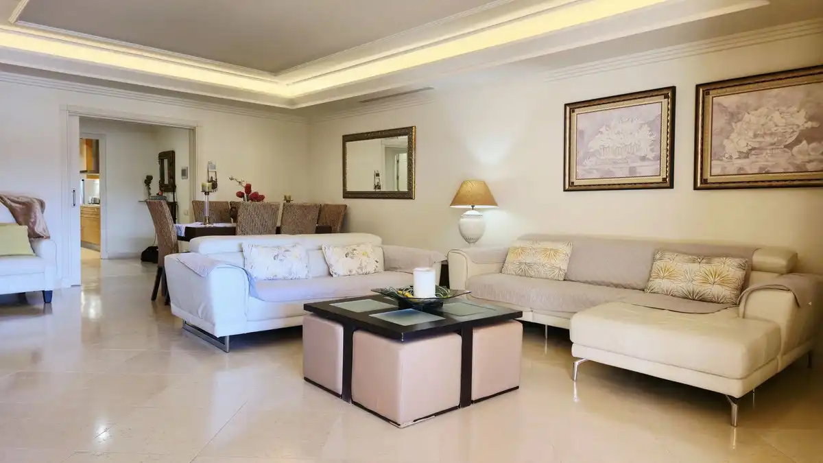 Piso con ascensor en venta en Estepona Pueblo, imagen 6