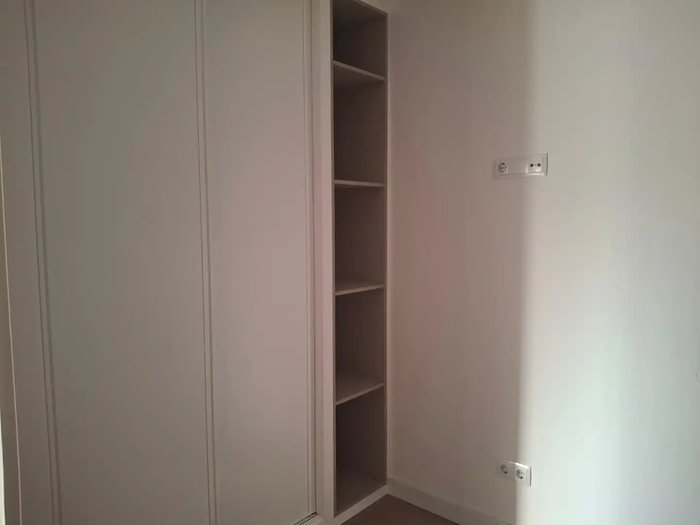 Bedroom of Flat for rent in Madrid  with Air Conditioner, Heating and Parquet flooring