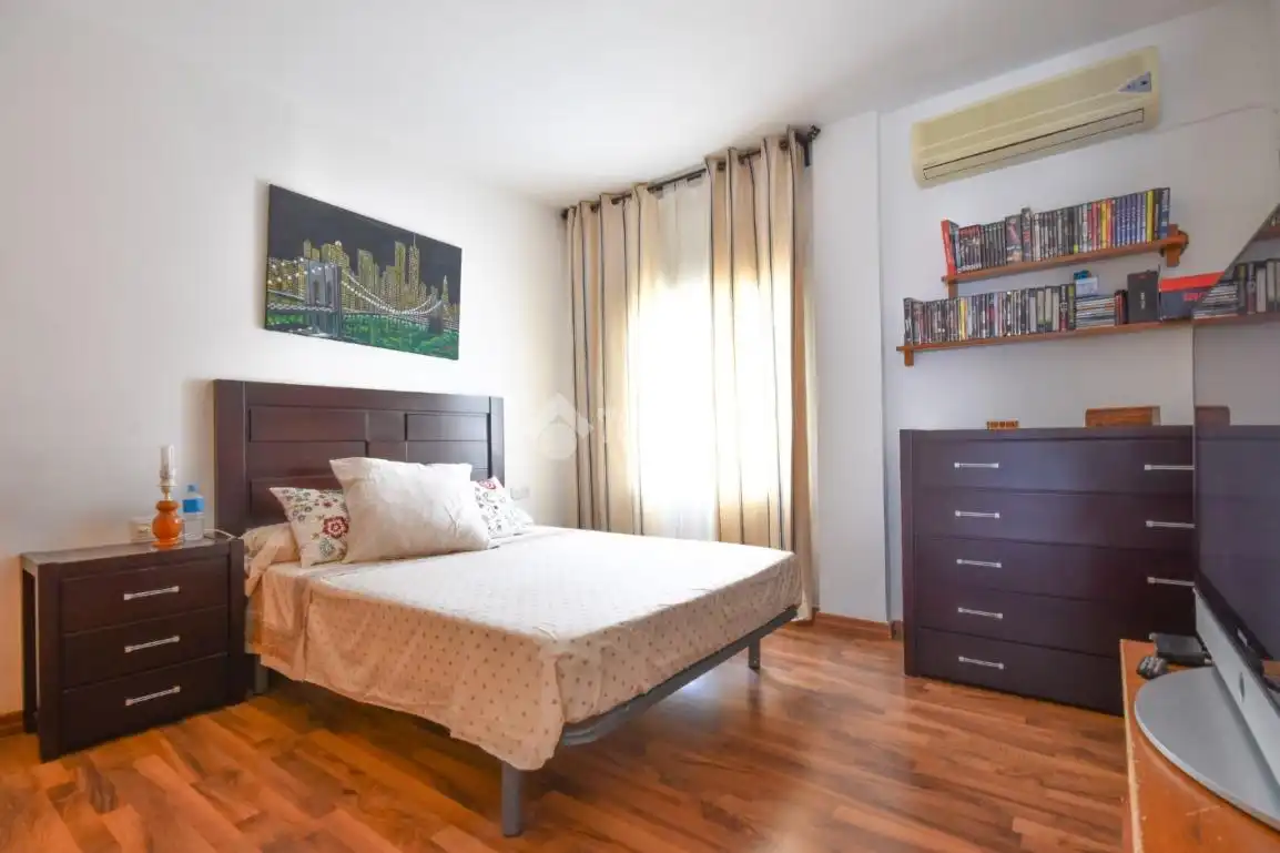 Habitación de Casa o chalet en venta en Alhaurín de la Torre con Aire acondicionado y Piscina