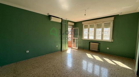 Foto 2 de Piso en venta en Santa Marina, Badajoz Capital