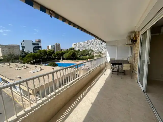 Vista exterior de Pis en venda en Alicante / Alacant amb Aire condicionat, Calefacció i Terrassa