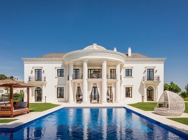Casa amb piscina en venda a Elviria - Cabopino