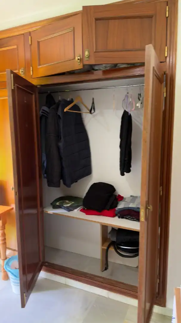 Habitación de Piso para compartir en Granada con Calefacción, Terraza y Amueblado