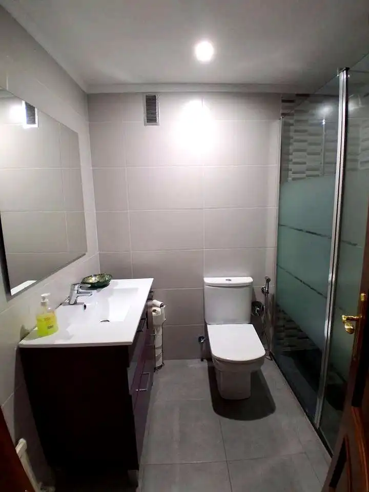 Badezimmer von Wohnung zum Verkauf in Barakaldo  mit Heizung, Terrasse und Möbliert