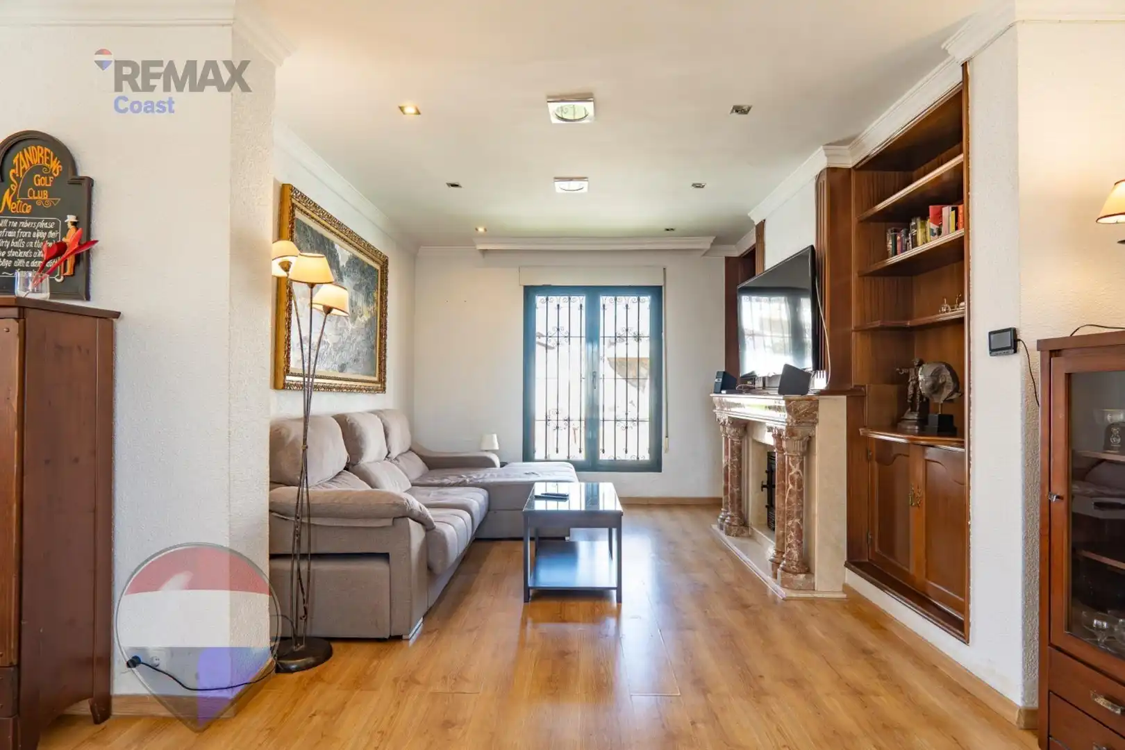 Sala d'estar de Casa o xalet en venda en Rincón de la Victoria amb Aire condicionat, Jardí privat i Piscina