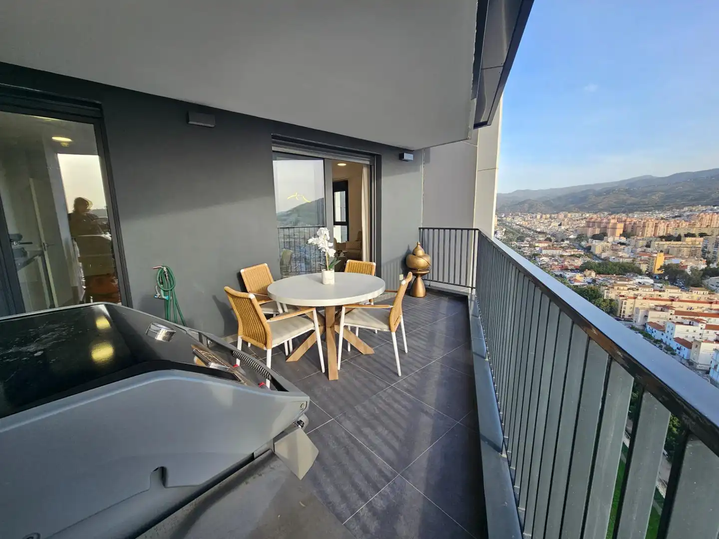 Piso con piscina en venta en MARTIRICOS 32, imagen 2