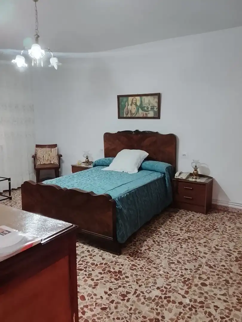 Dormitori de Casa o xalet en venda en Pozorrubielos de la Mancha amb Calefacció, Moblat i Forn