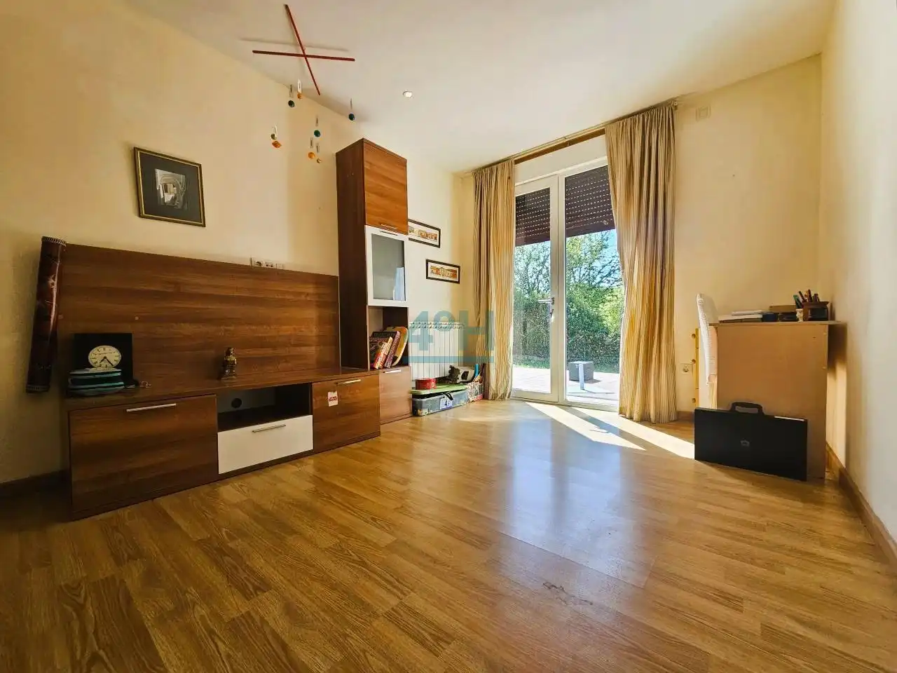 Sala d'estar de Casa o xalet en venda en Nogueira de Ramuín amb Calefacció, Jardí privat i Terrassa