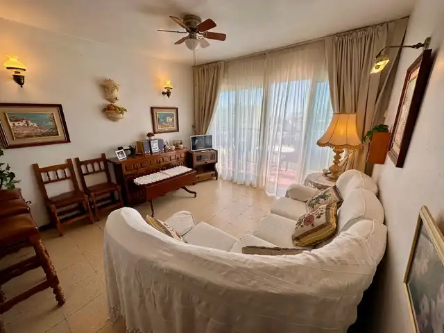 Sala d'estar de Apartament en venda en Torremolinos amb Traster, Balcó i Piscina comunitària