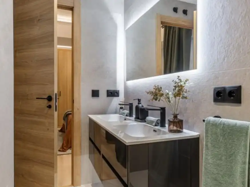 Bathroom of Flat for sale in Madrid  with Heating