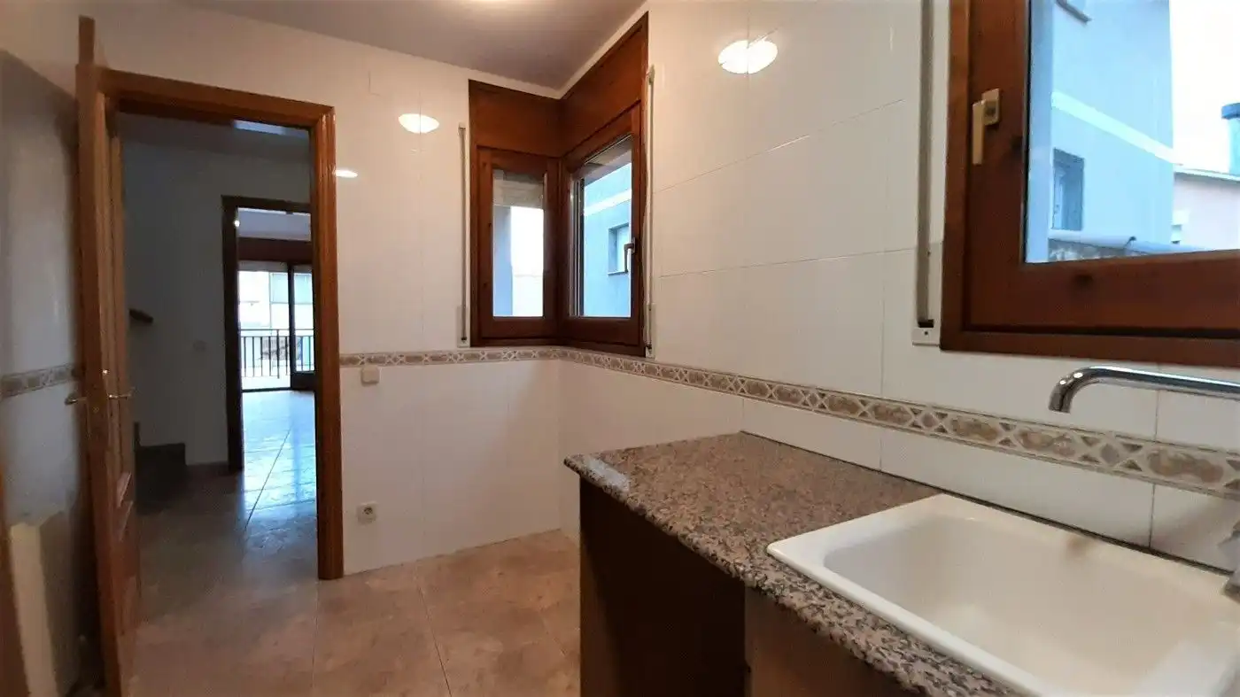 Küche von Einfamilien-Reihenhaus zum Verkauf in Moià mit Heizung, Terrasse und Abstellraum