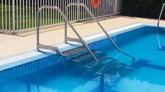 Swimming pool of Residential for sale in Plasencia de Jalón