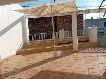 House with balcony for sale in Calle Pozo Alegría