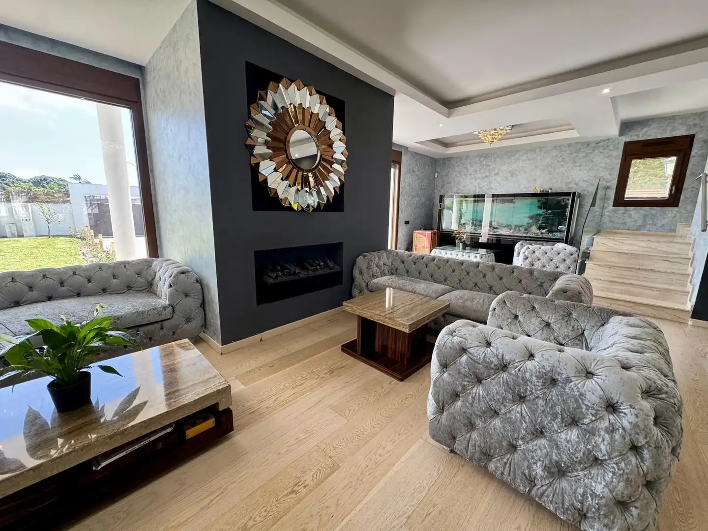 Sala d'estar de Casa o xalet de lloguer en Marbella amb Aire condicionat, Calefacció i Jardí privat