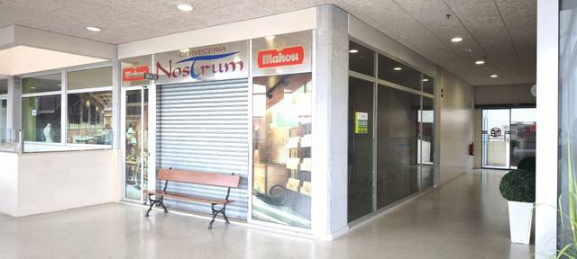 Local comercial en Alquiler en Centro Comercial Monte Balado, -1 en Brión