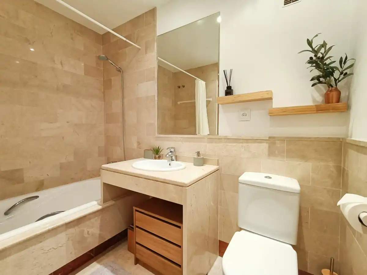 Piso con ascensor en venta en Milla de Oro, imagen 15