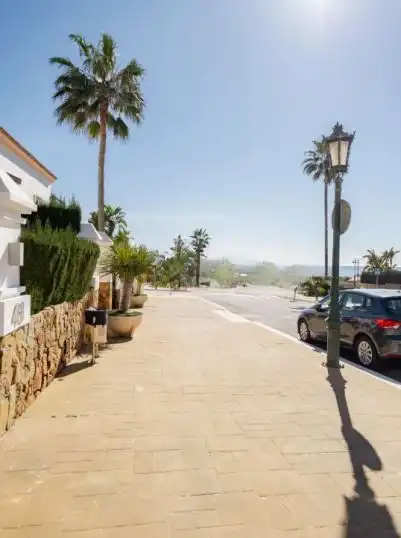 Vista exterior de Casa adosada en venda en Rïo Real - Los Monteros