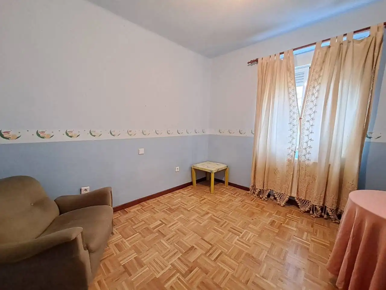 Habitación de Piso en venta en Burgos Capital con Calefacción y Terraza