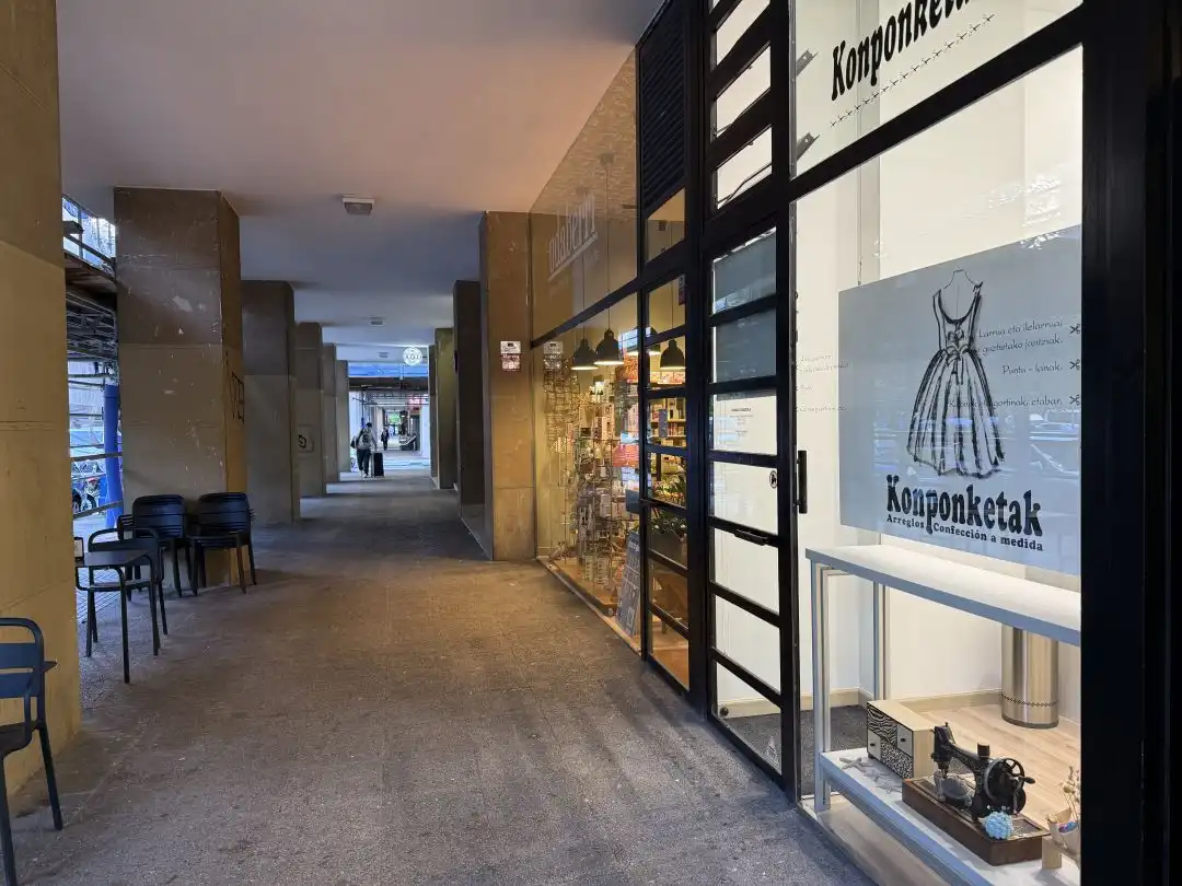 Local comercial en venda a José María Salaberría Kalea, imagen 13