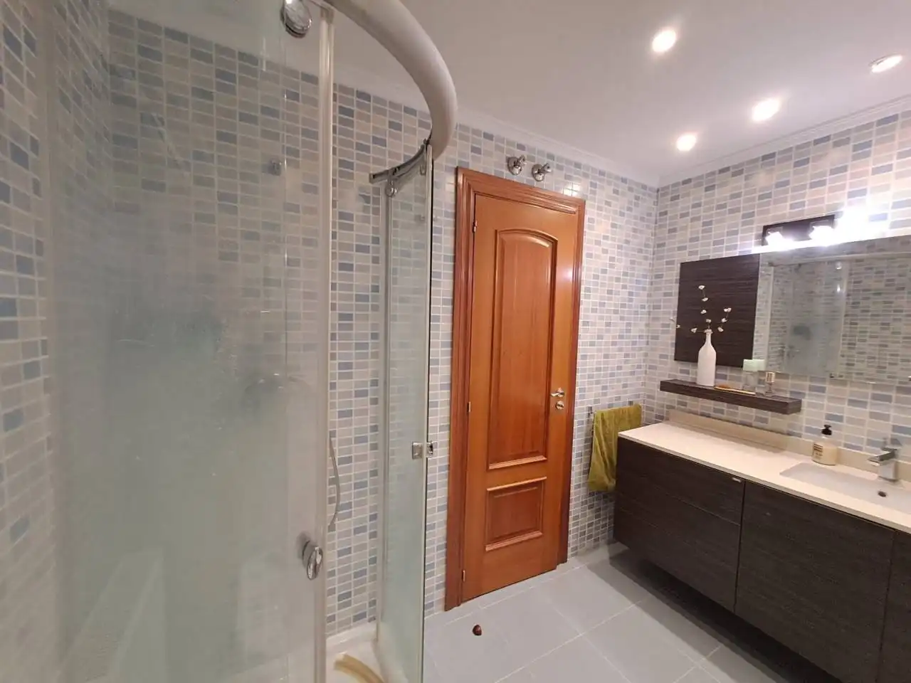 Flat for sale in Calle Sahagún, Universidad - Las Huelgas