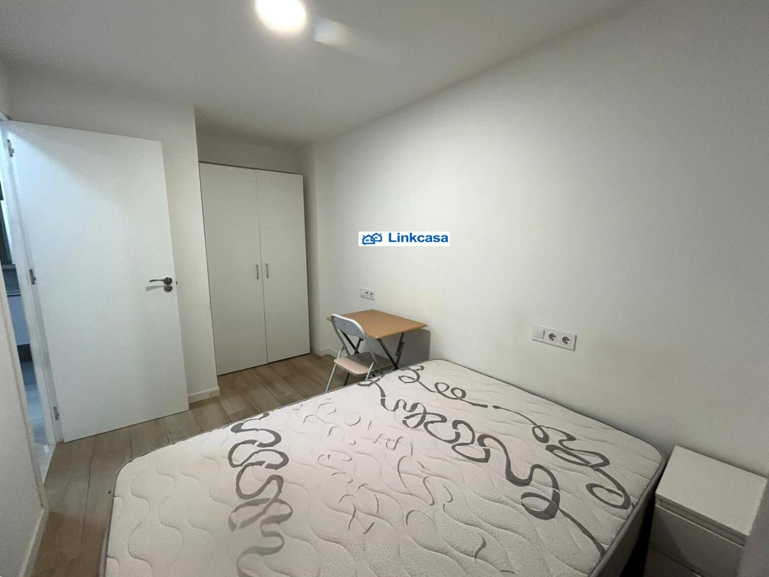 Bedroom of Flat for sale in  Madrid Capital  with Air Conditioner and Heating