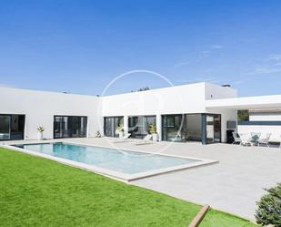 Vista exterior de Casa o xalet de lloguer en Bunyola amb Aire condicionat, Terrassa i Piscina