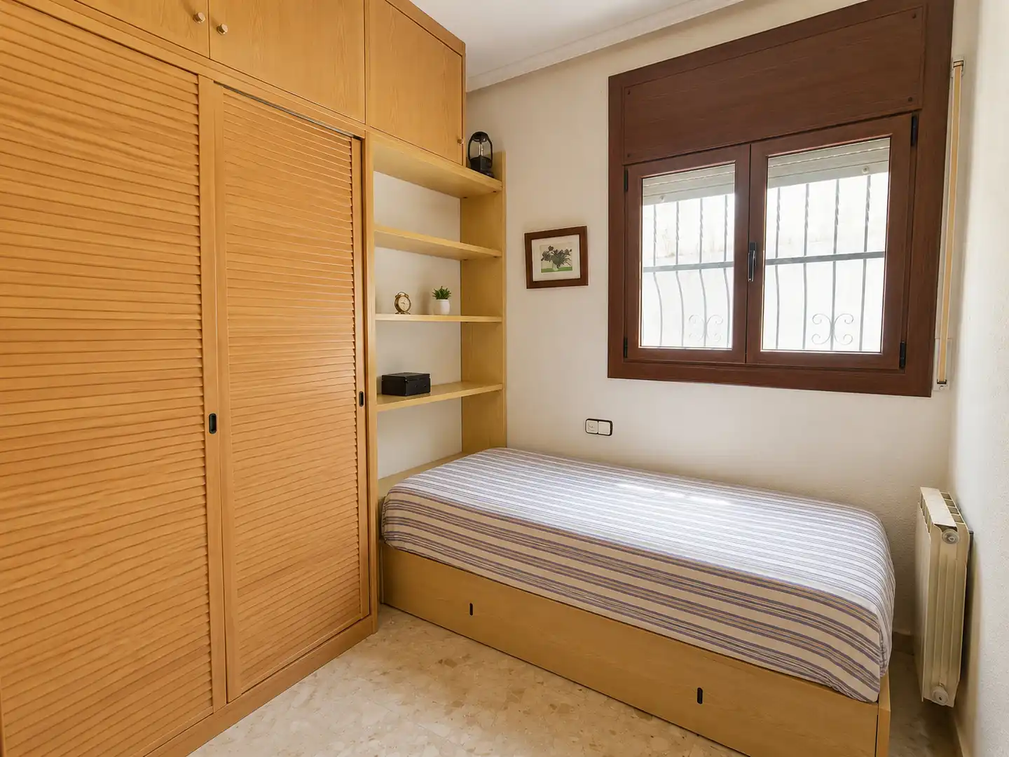 Habitación de Casa adosada en venta en Caldes d'Estrac con Calefacción, Jardín privado y Parquet