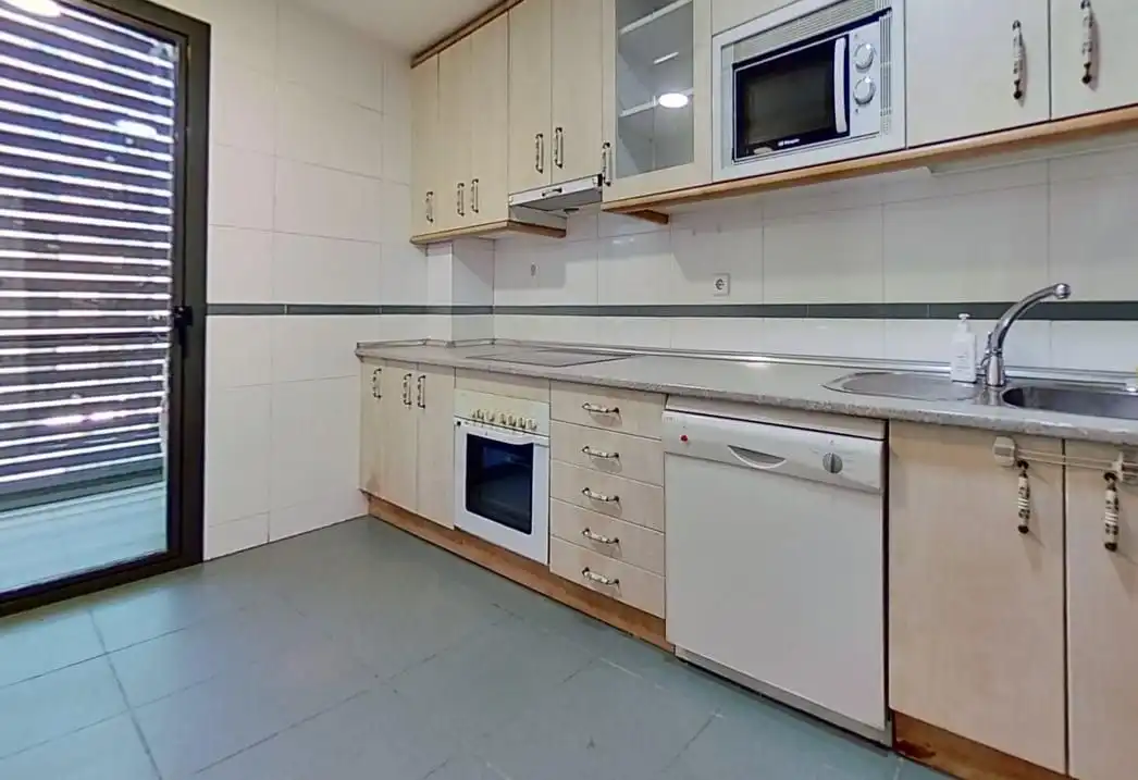Kitchen of Flat for rent in Madrid  with Air Conditioner, Heating and Private garden