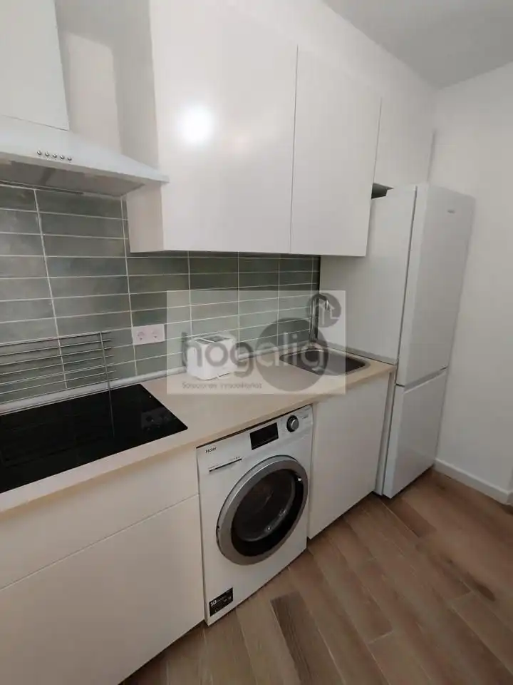 Kitchen of Flat for rent in  Sevilla Capital  with Air Conditioner and Terrace
