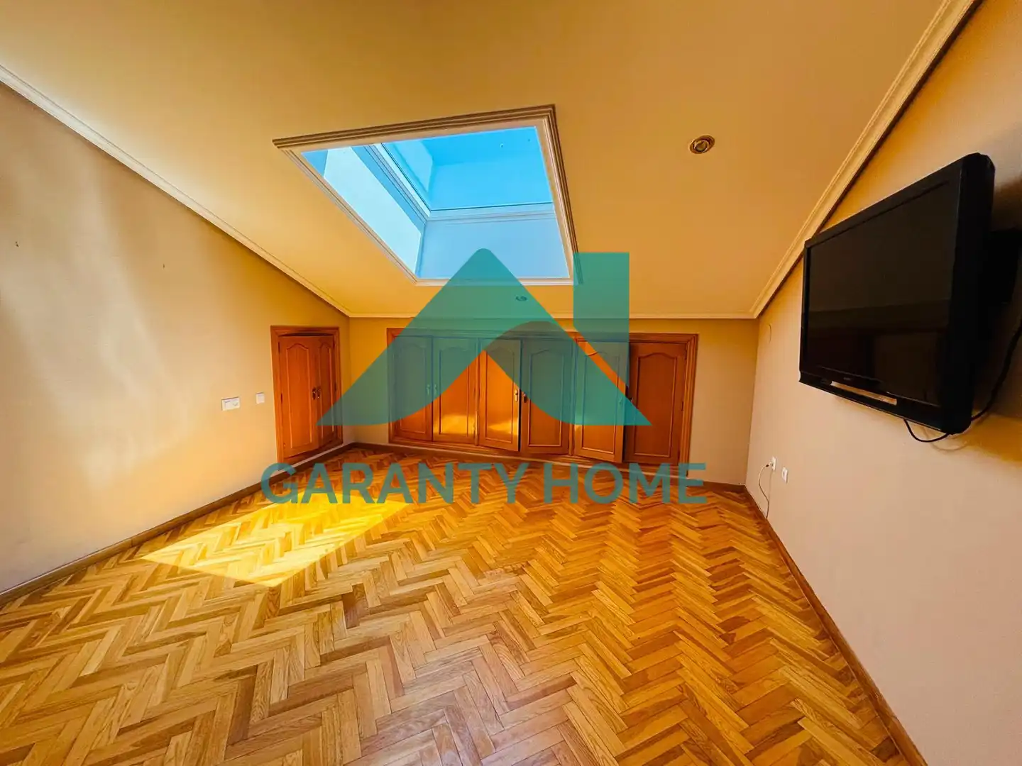 Dúplex de alquiler en Cáceres con Aire acondicionado, Calefacción y Parquet