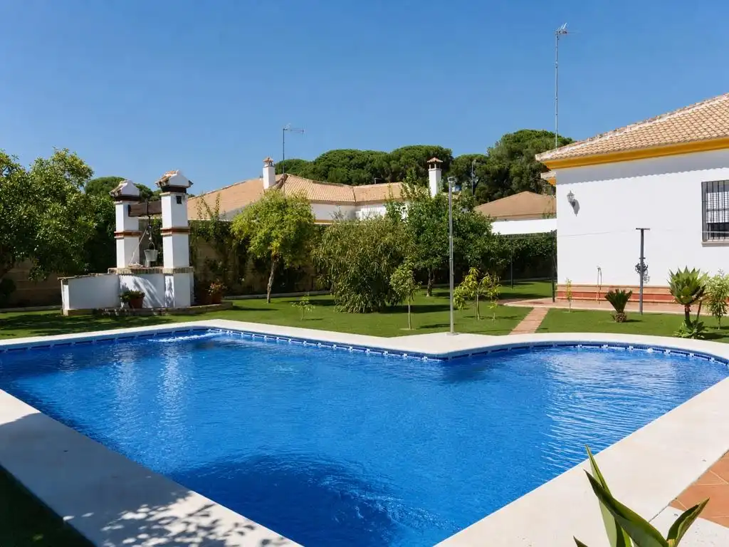 Piscina de Casa o chalet en venta en Hinojos con Aire acondicionado, Jardín privado y Terraza