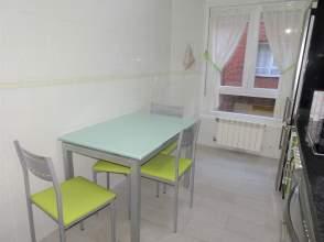 Foto 2 de Piso de alquiler en La Calzada, Gijón