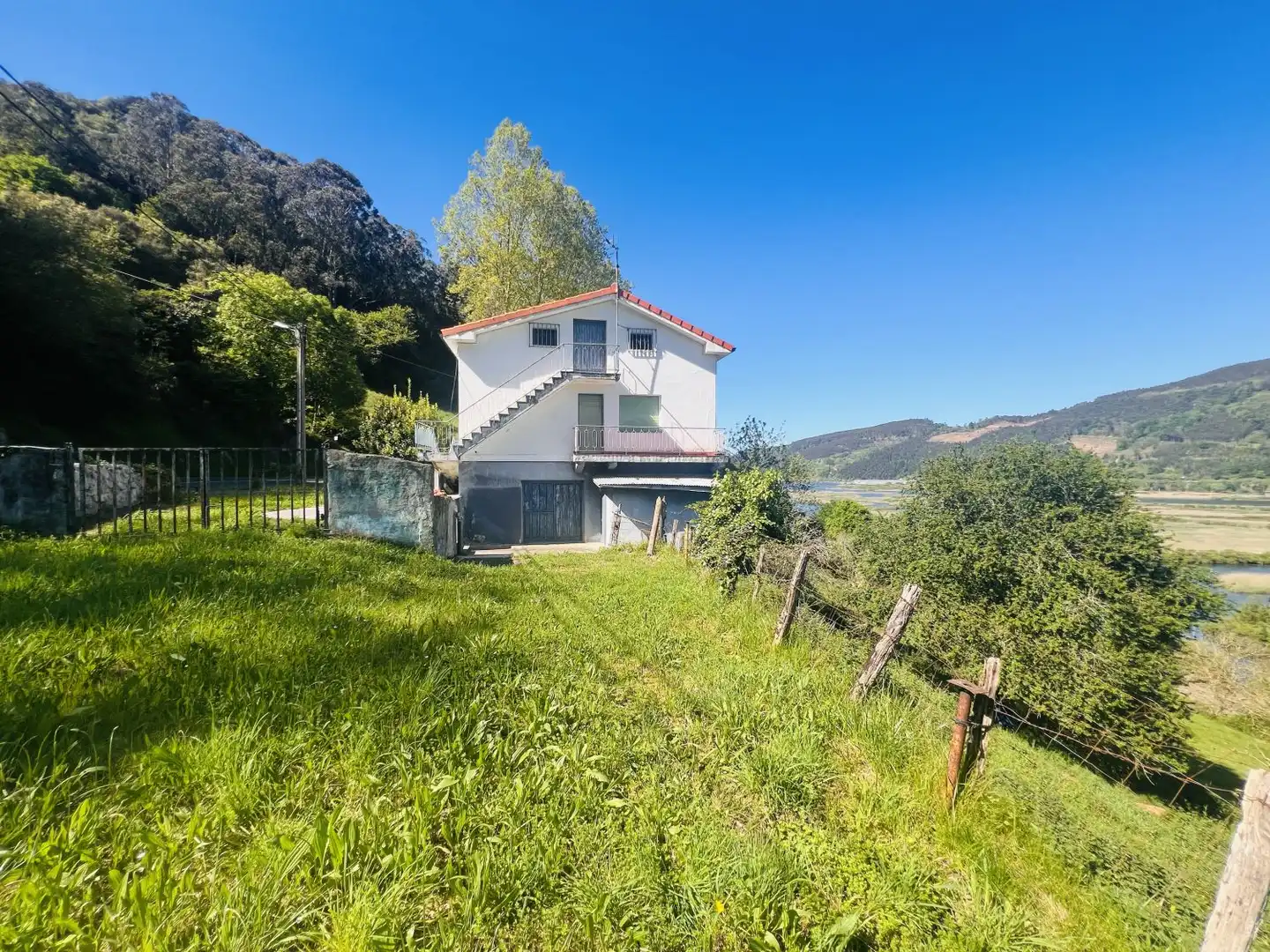 Vista exterior de Casa o chalet en venta en Voto con Terraza, Trastero y Balcón