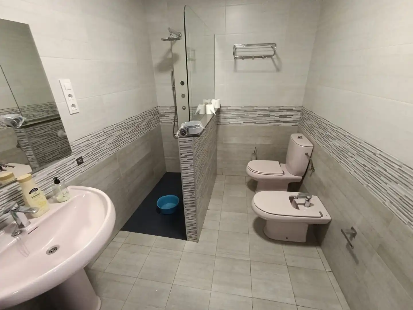 Bany de Pis en venda en Linares