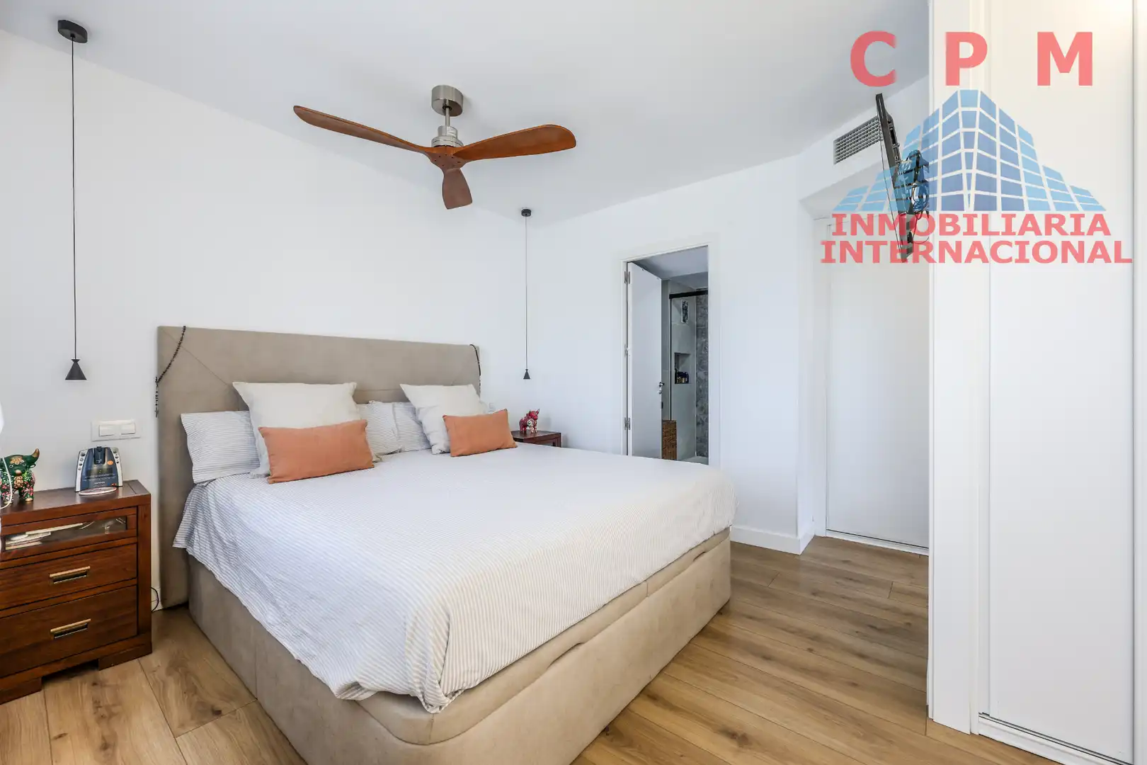 Bedroom of Flat for rent in Madrid  with Air Conditioner, Heating and Parquet flooring