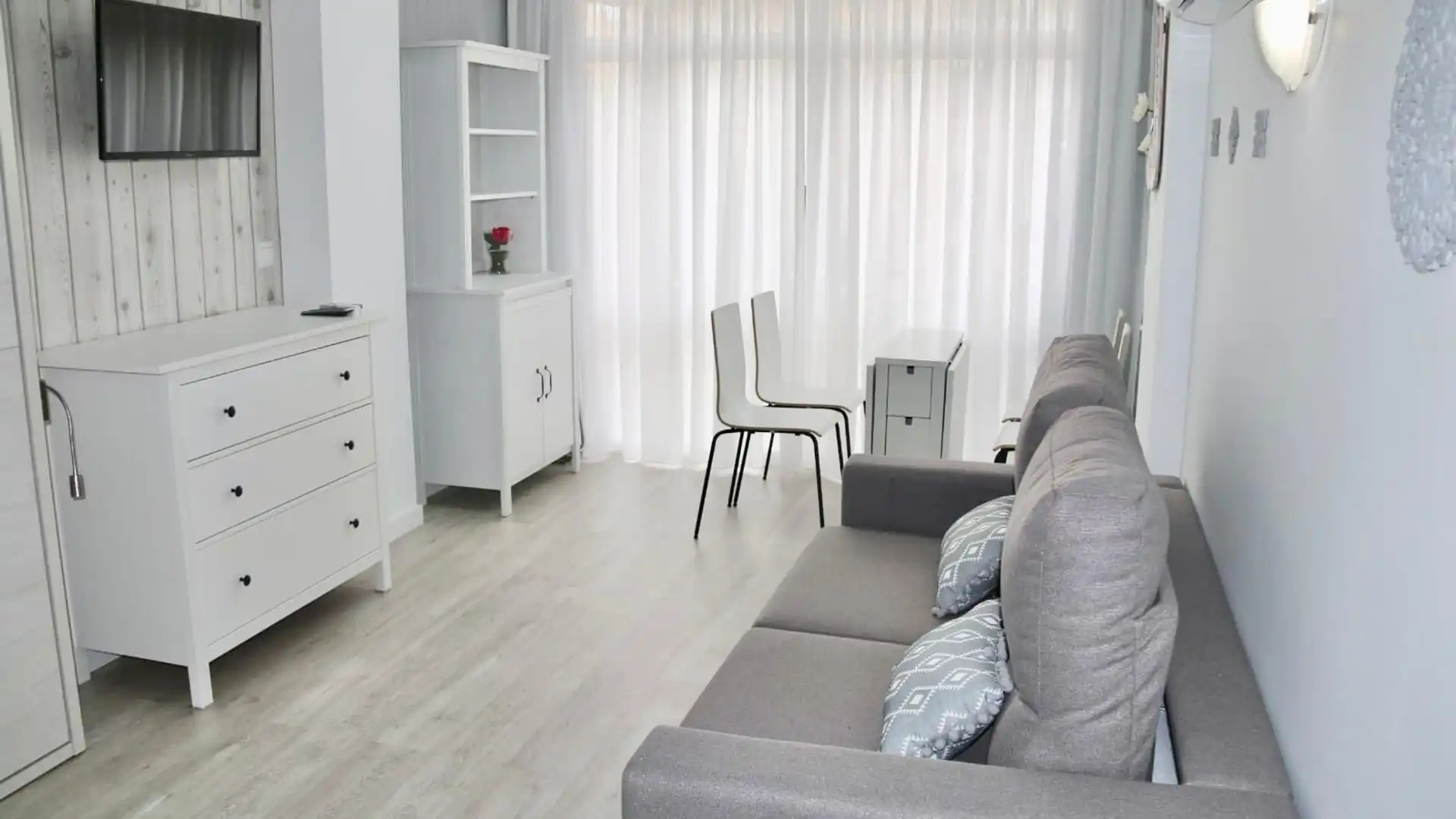 Sala de estar de Estudio de alquiler en Vélez-Málaga con Aire acondicionado y Piscina comunitaria