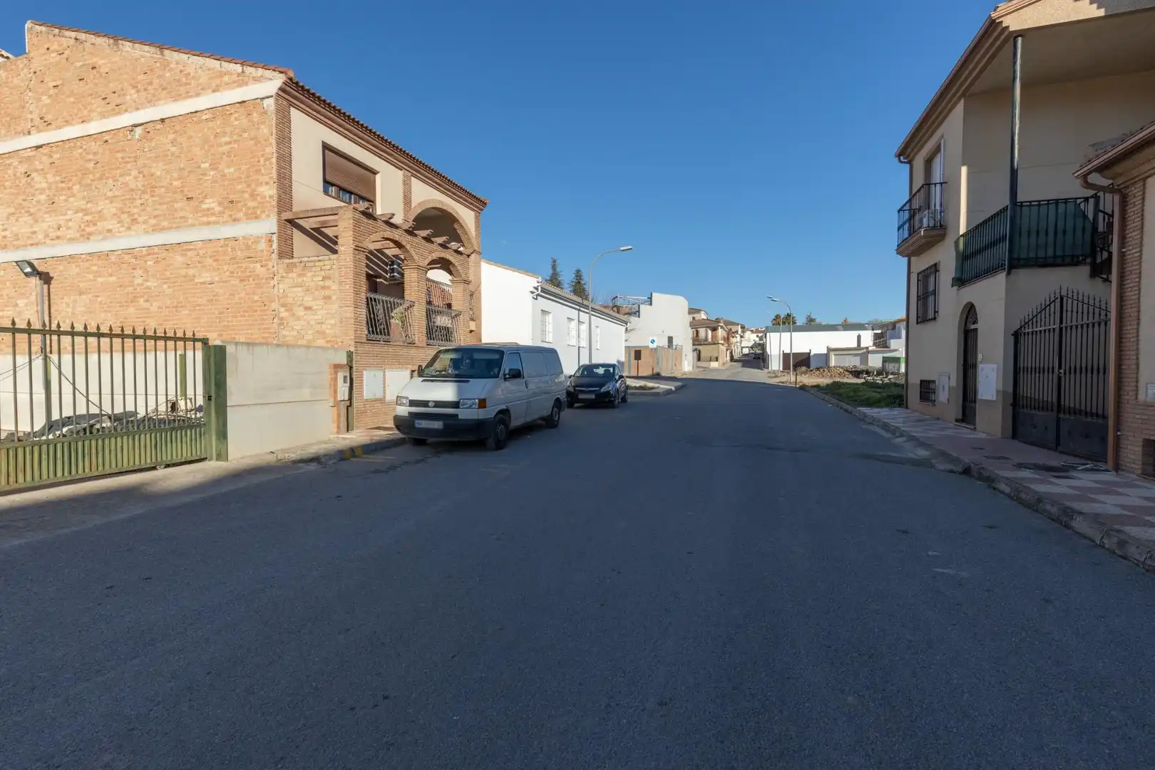 Außenansicht von Wohnung zum Verkauf in Íllora mit Privatgarten, Terrasse und Balkon