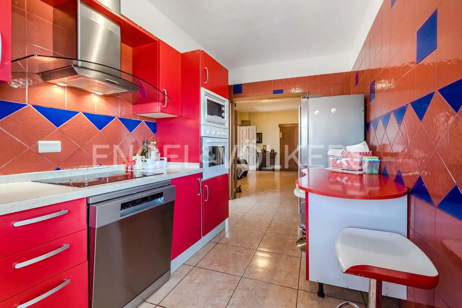 Cuina de Casa o xalet en venda en Granadilla de Abona amb Aire condicionat, Terrassa i Piscina