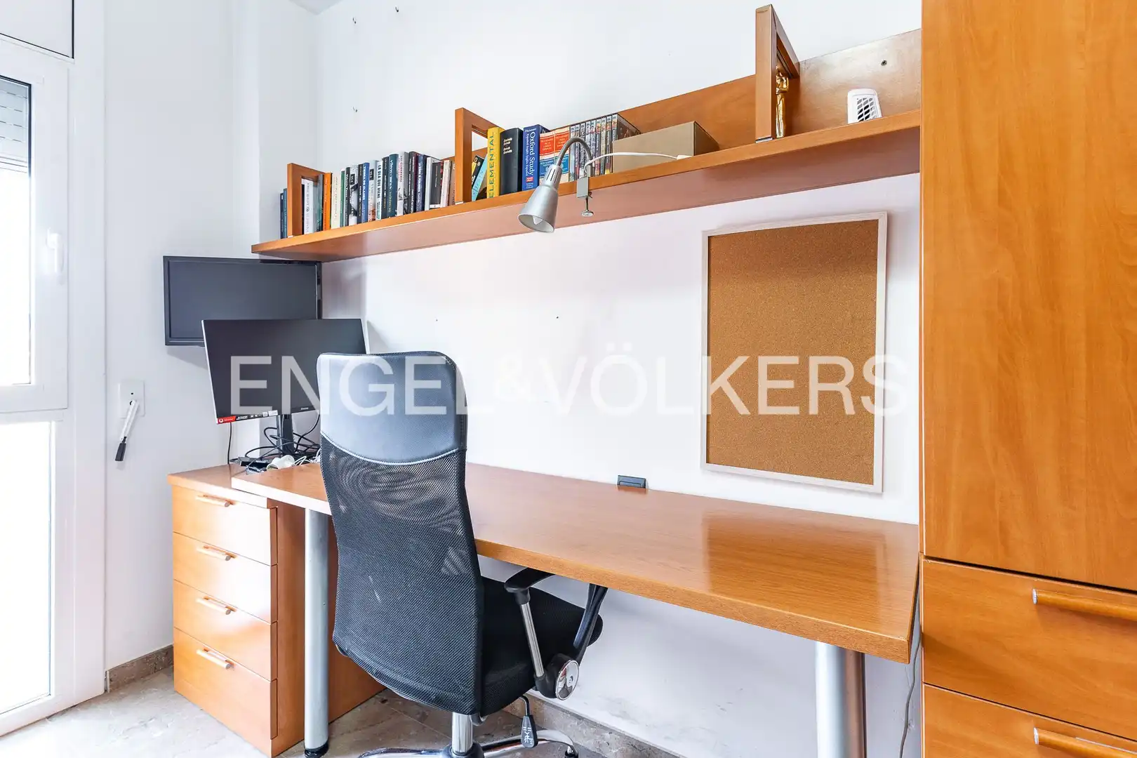 Wohnung zum Verkauf in Mataró mit Klimaanlage, Heizung und Terrasse
