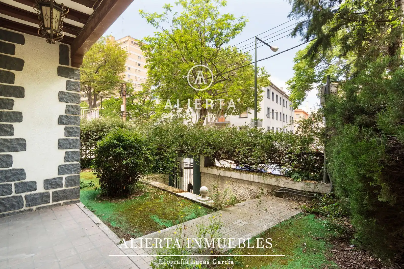 Vista exterior de Casa o chalet en venta en Zaragoza con Calefacción y Terraza