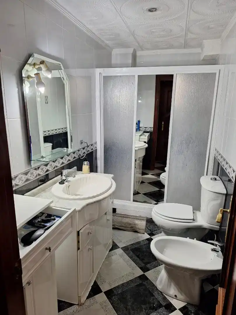 Baño de Piso para compartir en Jerez de la Frontera con Aire acondicionado, Amueblado y Horno